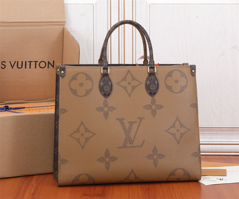  crossbody bag interior and compartment view 57