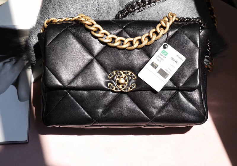 Zivas Charm Effortless Sophistication Designer Handbag (Designer-Inspired Craftsmanship) – Lifestyle Shot