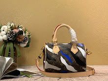 Chic Women's Shoulder Handbag - Luxury Premium Designer Style - NM5048