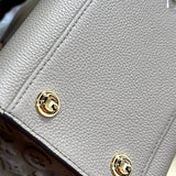  top-handle bag interior and compartment view