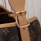  effortless structured bag detail view showing craftsmanship