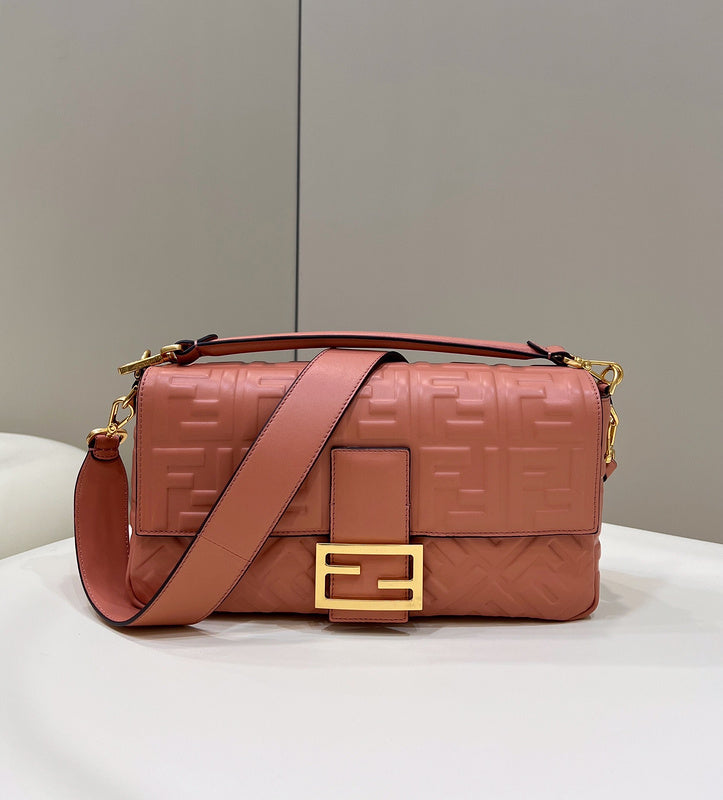 Ziva's Charm handbag – full view (Standard Size)