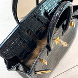  tailored tote bag detail view showing craftsmanship 8