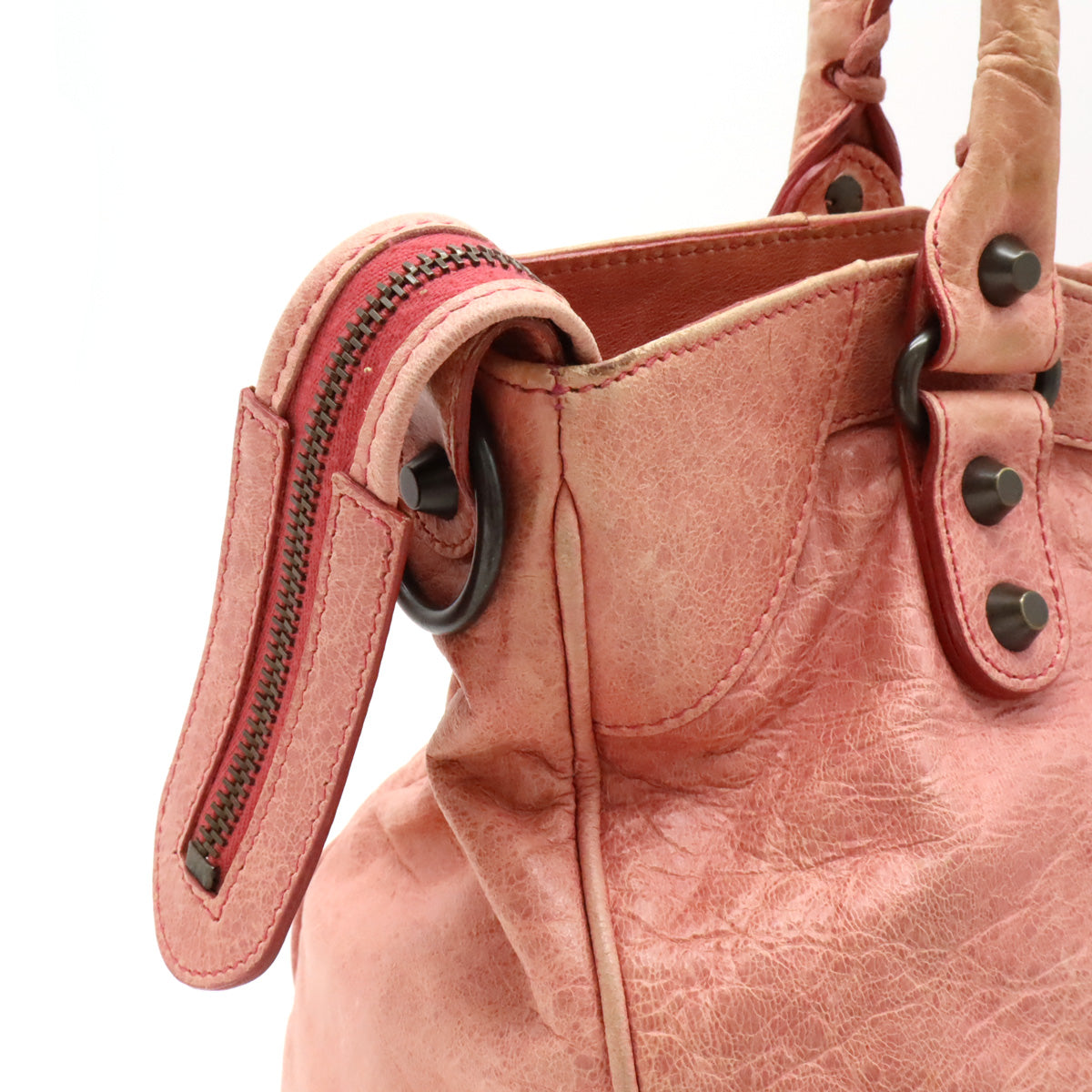 Sorvelin2 elegant leather Luxury Bag angled view