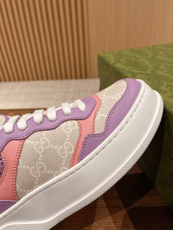 Side profile of Gucci stone beige sneakers classic court silhouette