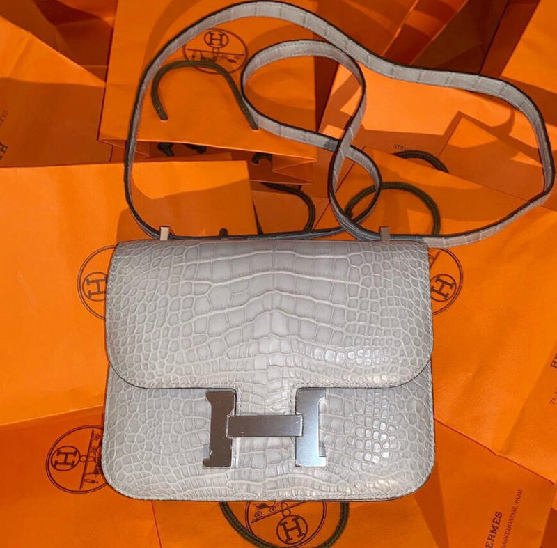Fluid bag women's premium everyday handbag