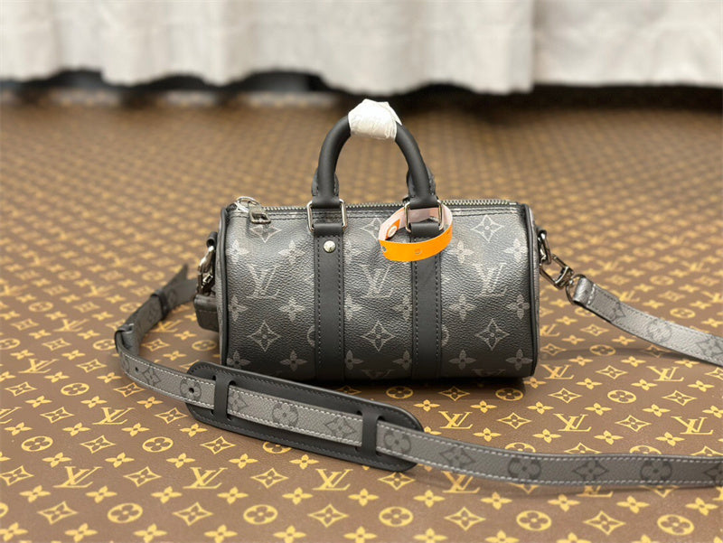  tote bag interior and compartment view 9
