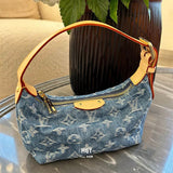  Refined tote bag front view 7