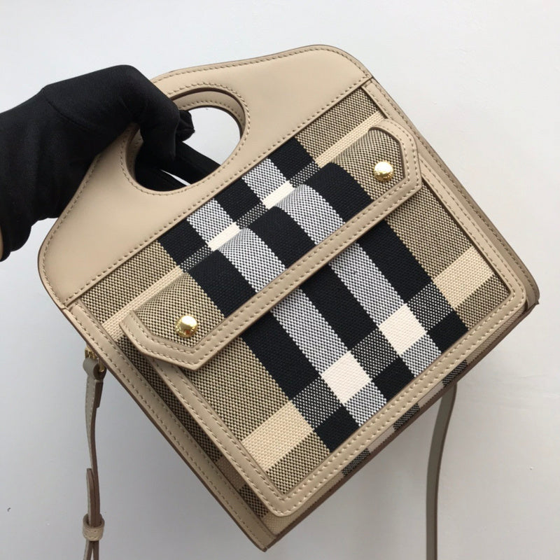Ziva's Charm handbag – detail view (one versatile size)