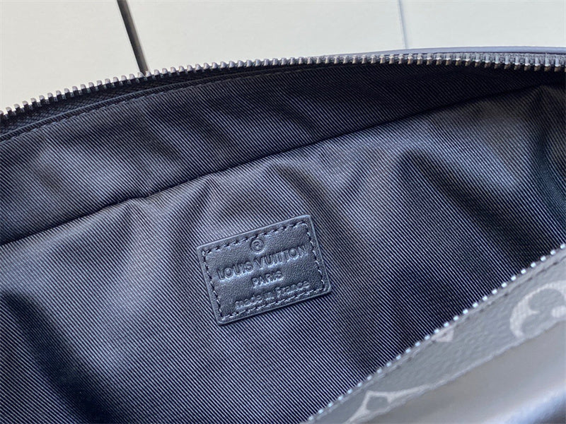  Structured tote bag carried on shoulder 10
