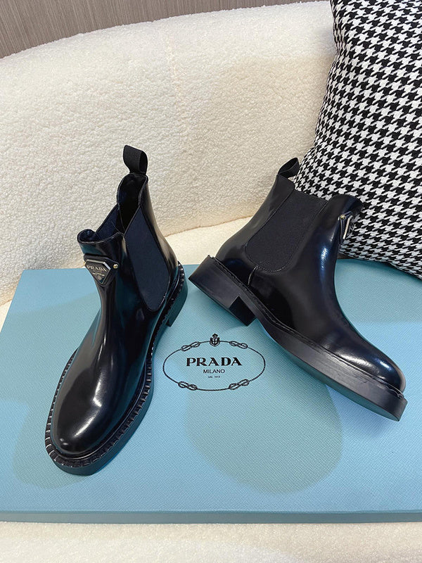 Front view of Prada luxury piece style No.129