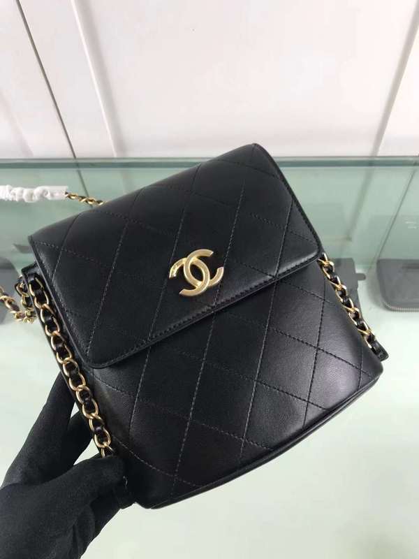 Zivas Charm Timeless Appeal Fashion Handbag (Structured Everyday Essential) – Front View