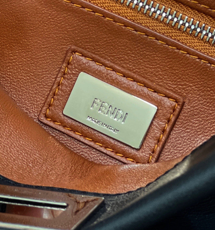 Ziva's Charm handbag – full view (Standard Size)