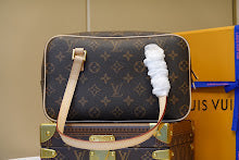 Luxury Structured Shoulder Bag - Women's Premium Designer Fashion - NM4317