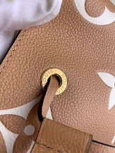 Luxury Iconic Crossbody Bag - Women's Elegant Designer Fashion - NM5030