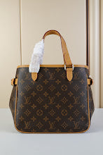 Luxury Iconic Crossbody Bag - Women's Elegant Designer Fashion - NM4326