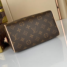 Premium Signature Crossbody - Chic Women's Luxury Designer Bag - NM4828