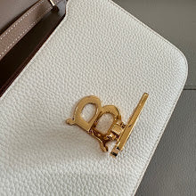 Designer Iconic Shoulder Bag - Luxury Women's Premium Fashion - NM5603