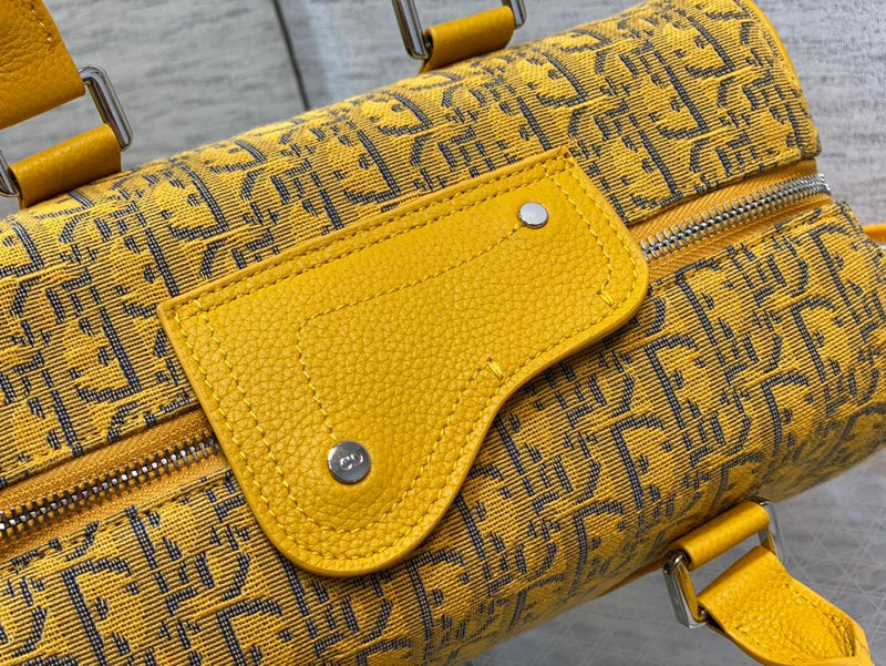 Styled lifestyle shot of chic polished women's handbag – women's premium purse