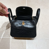  satchel interior and compartment view 15