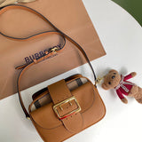 Ziva's Charm handbag – front view (one versatile size)