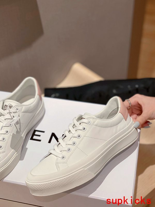 Givenchy shoes Style 014 - angled studio shot