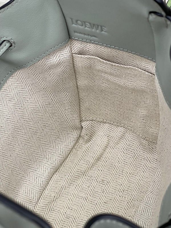 Ziva's Charm handbag – detail view (11cm*19cm*19cm)