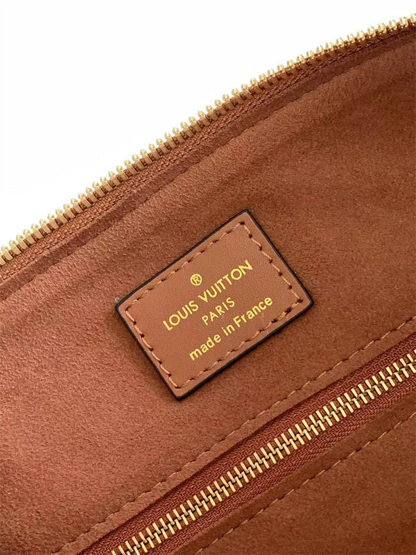  structured bag interior and compartment view 15