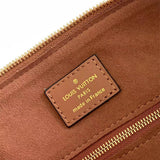  structured bag interior and compartment view 15