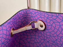 Luxury Monogram Shoulder Bag - Women's Elegant Designer Fashion - NM4580