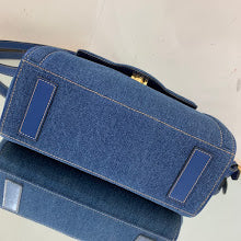 Luxury Iconic Crossbody Bag - Women's Elegant Designer Fashion - NM3110