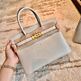  everyday bag interior and compartment view
