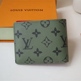  Tailored shoulder bag front view