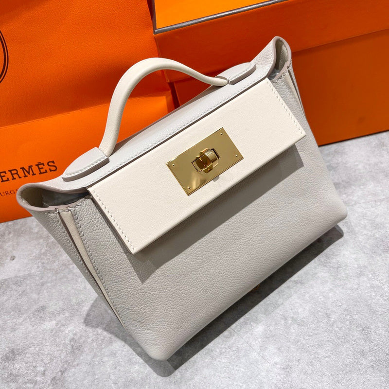Interior view of poised premium bag