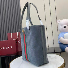 Luxury Iconic Crossbody Bag - Women's Elegant Designer Fashion - NM3882