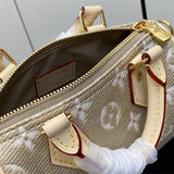  shopper bag interior and compartment view 9