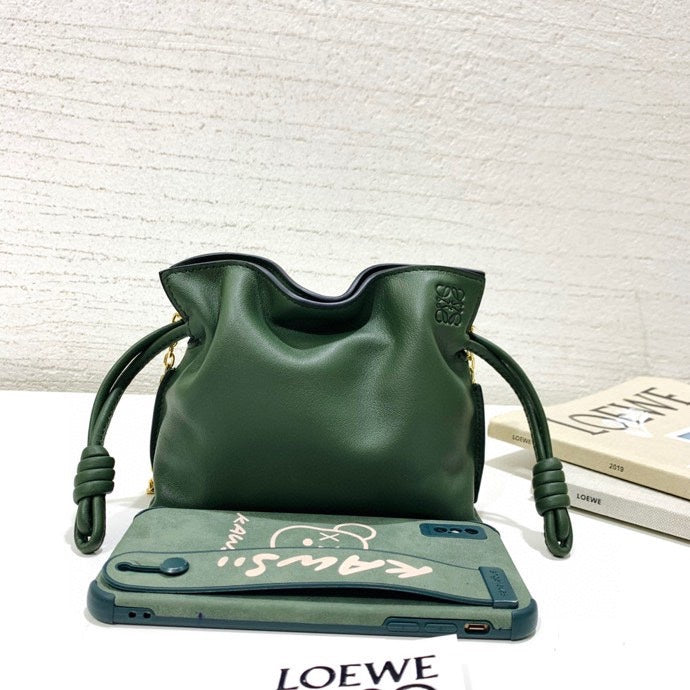 Ziva's Charm handbag – front view (16cm*13cm*5cm)
