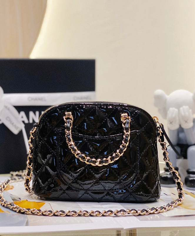  handbag, compact everyday style, image 2