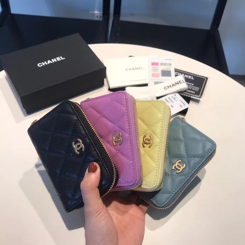 Zivas Charm Understated Luxury Everyday Handbag (Polished Everyday Piece) – Detail View