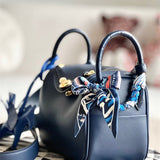  Contemporary shoulder bag front view 13