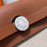  Polished handbag carried on shoulder 22