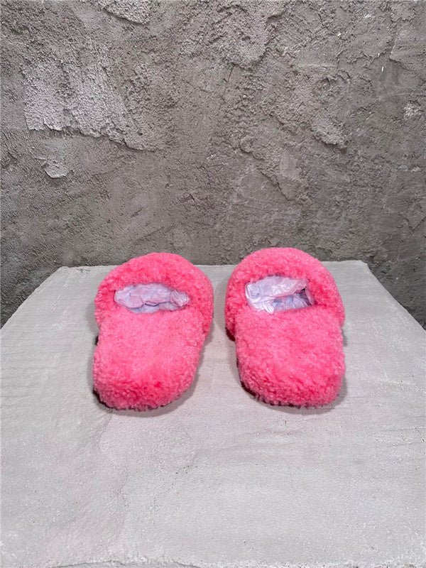 Balenciaga sandals Style 132 - logo and branding close-up