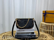 Chic Designer Satchel Bag - Luxury Women's Top Handle Handbag - NM4899