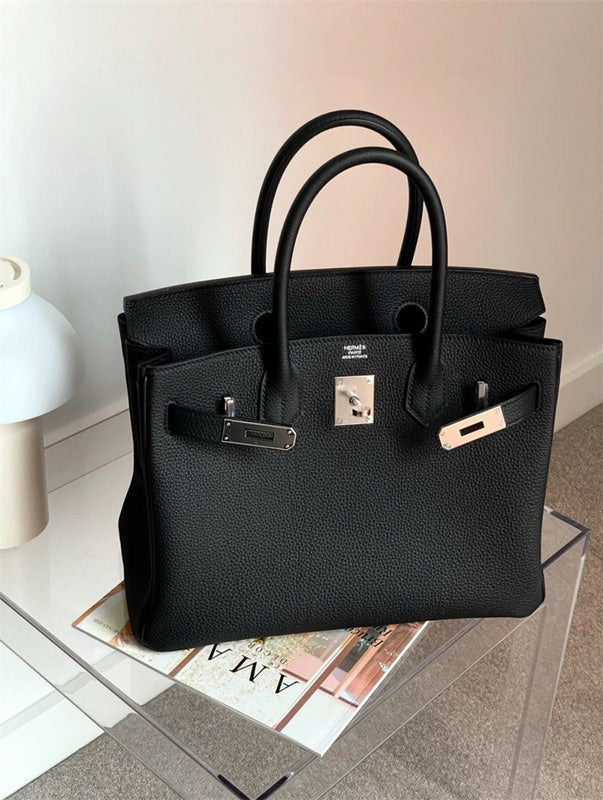  structured shoulder bag styled with outfit 12