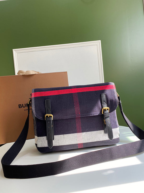 Ziva's Charm handbag – front view (one versatile size)