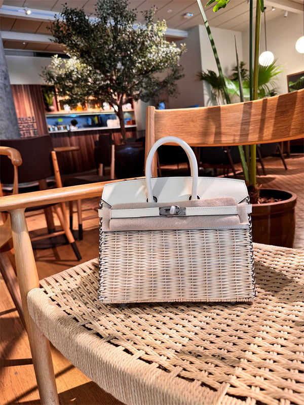 Interior view of fluid premium bag