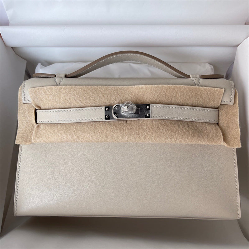 Refined shoulder bag front view 49