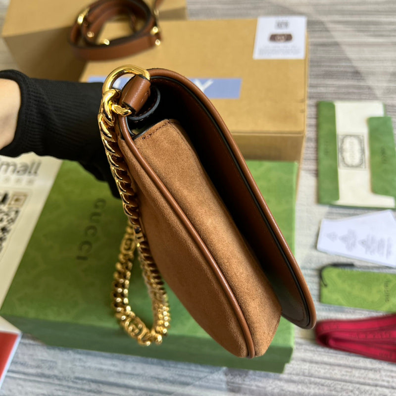 Top view of everyday-luxe classic women's handbag – women's designer-style accessory