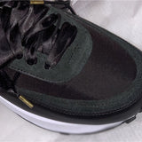 Nike Men's & Women's Premium Low-Top Trainers — Style 025 hardware detail
