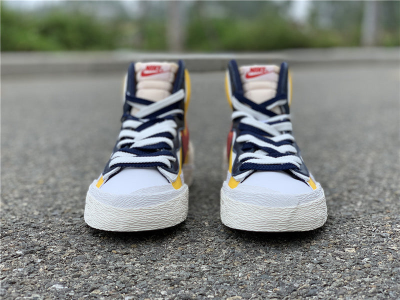 Nike Men's & Women's Luxury Low-Top Trainers — Style 093 angle view